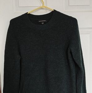 Banana Republic deep green wool sweater, medium/small, Aire